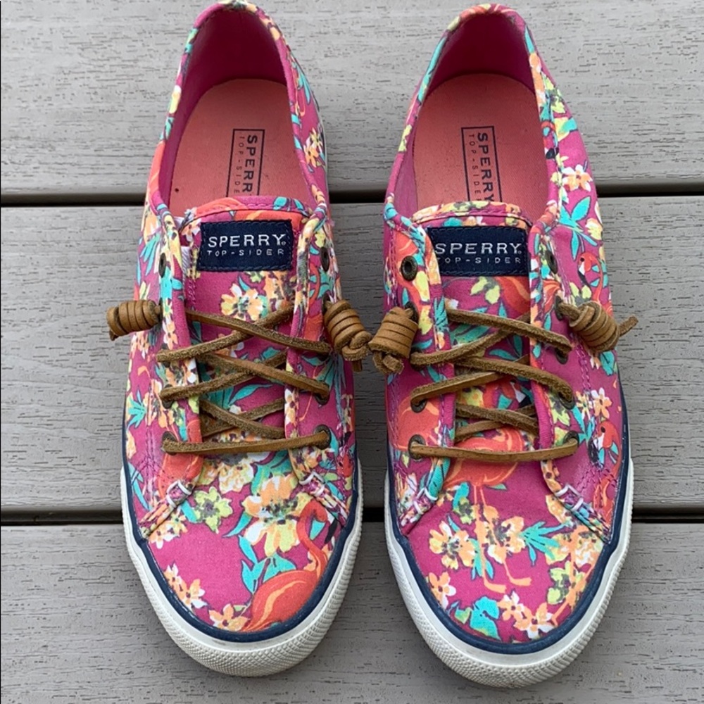 Fun spring/summer tropical Sperry Top-sider!!